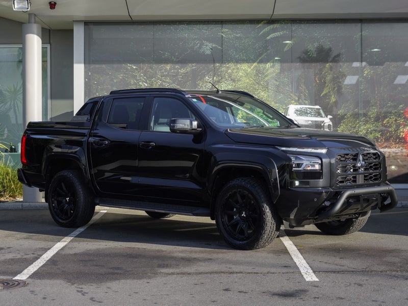 2025 Mitsubishi Triton GSR 4WD DIESEL BI-TURBO UTE image 2