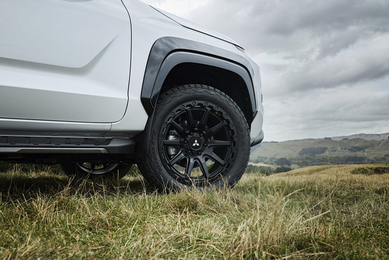 2025 Mitsubishi Triton GSR 4x4 image 2