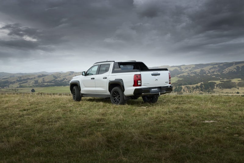 2025 Mitsubishi Triton GSR 4x4 image 3