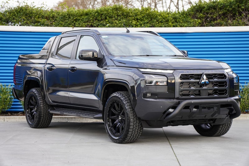 2025 Mitsubishi Triton GSR Field Days Edition 4x4 image 1