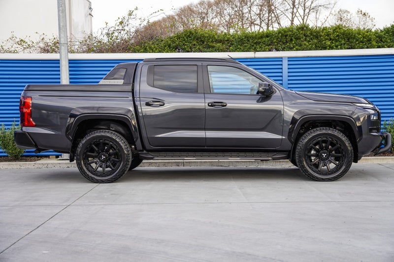 2025 Mitsubishi Triton GSR Field Days Edition 4x4 image 3