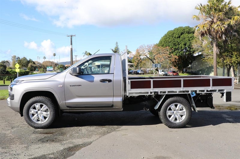 2025 Mitsubishi Triton SC C GLX 4WD 6AT 2.4 image 2