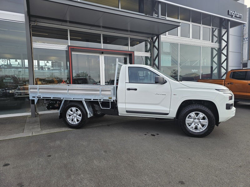 2025 Mitsubishi Triton SC C GLX 4WD 6AT 2.4 image 3