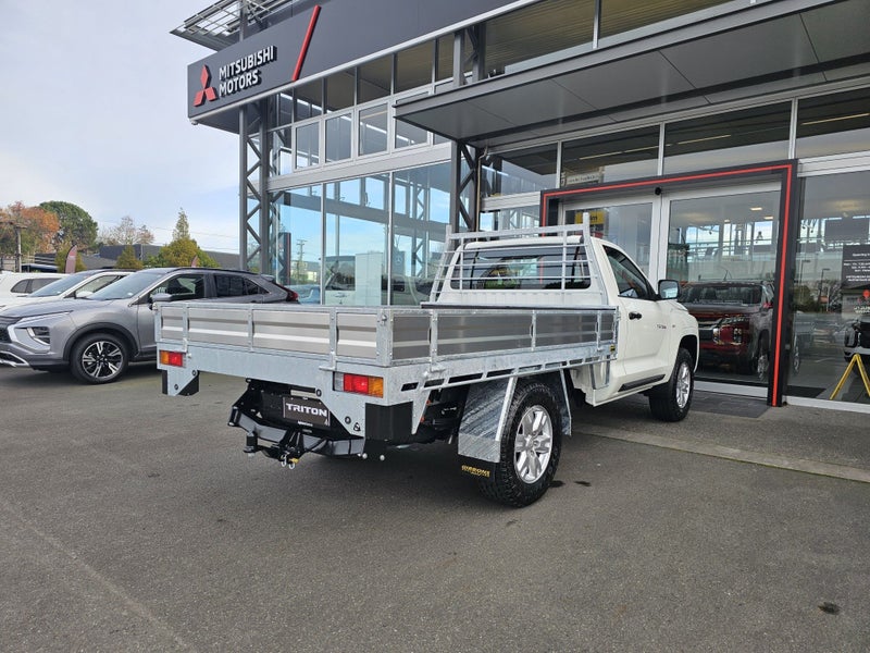2025 Mitsubishi Triton SC C GLX 4WD 6AT 2.4 image 4