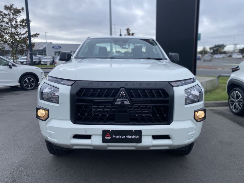 2025 Mitsubishi Triton SC CH 2.4D GLX 2WD 6AT image 3