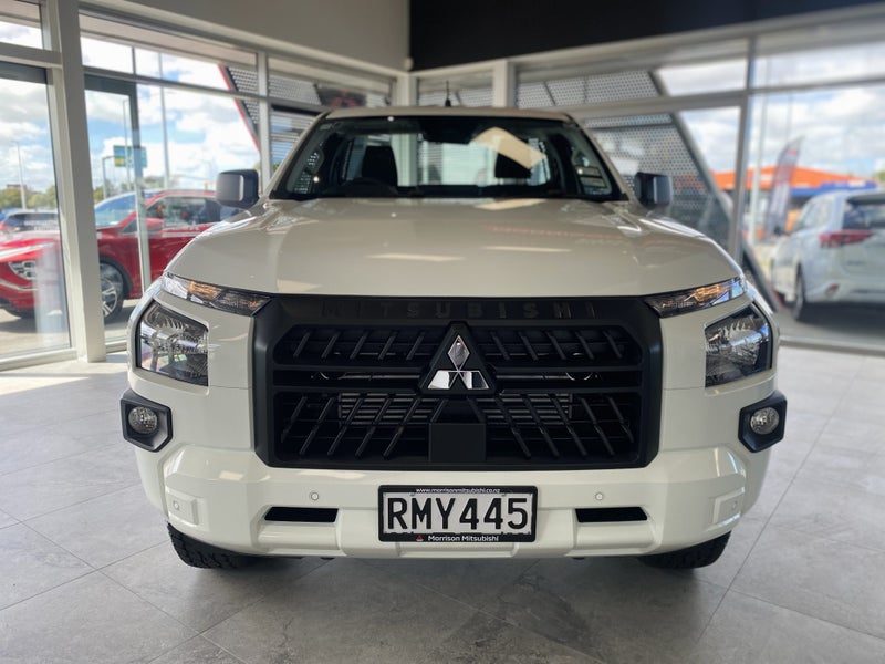 2025 Mitsubishi Triton SC CH 2.4D GLX 2WD 6AT image 2