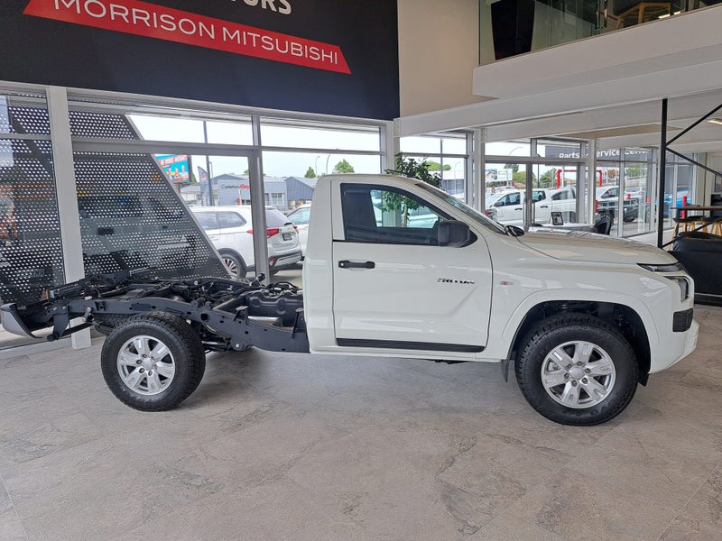 2025 Mitsubishi Triton SC CH 2.4D GLX 2WD 6AT image 2