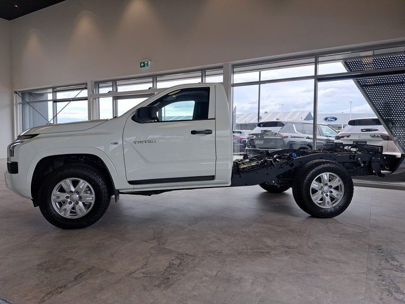 2025 Mitsubishi Triton SC CH 2.4D GLX 2WD 6AT image 4