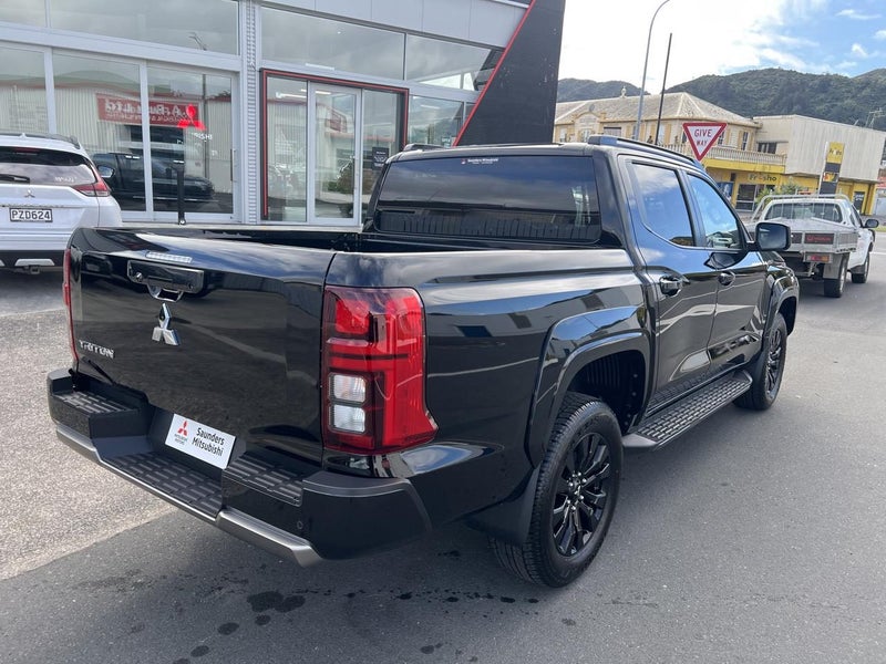 2025 Mitsubishi Triton VRX image 4