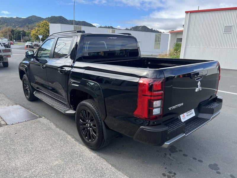 2025 Mitsubishi Triton VRX image 5