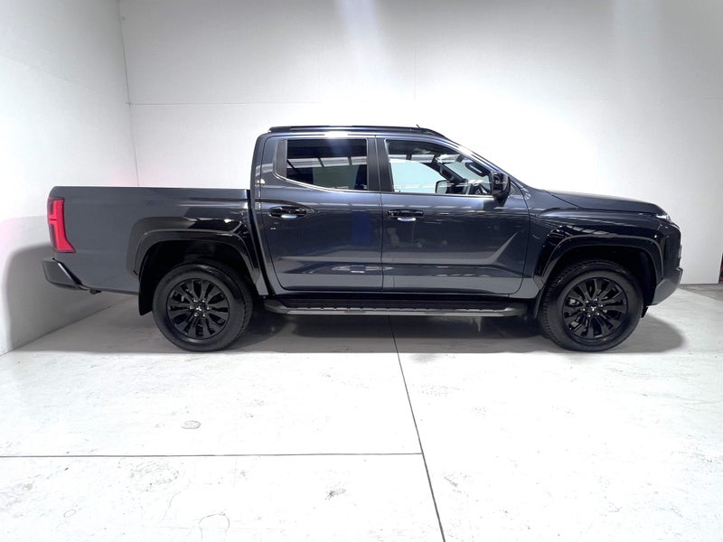 2025 Mitsubishi Triton VRX 2.4 Bi TURBO 4WD AUT... image 3
