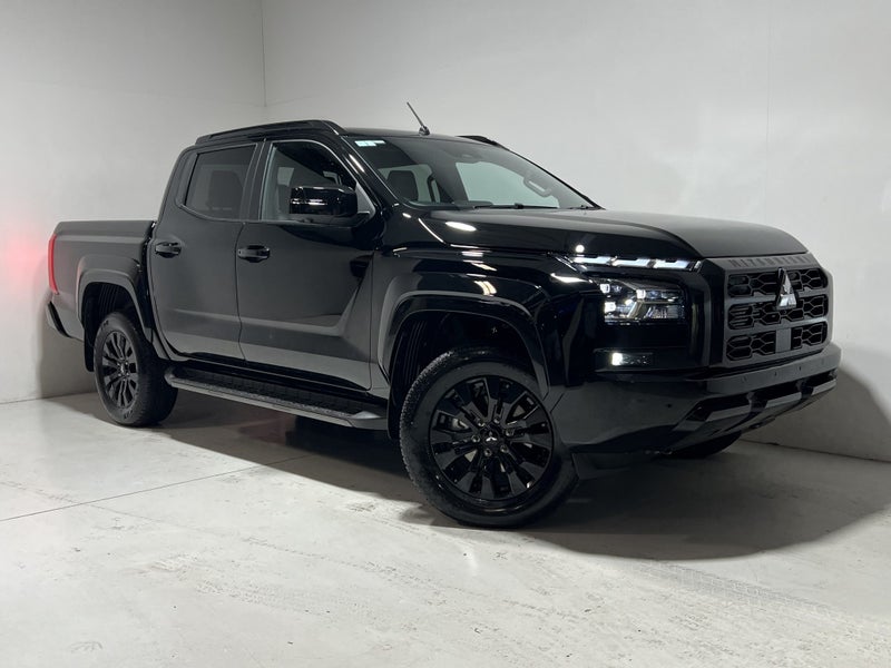 2025 Mitsubishi Triton VRX 2.4 Bi TURBO 4WD AUTO image 1
