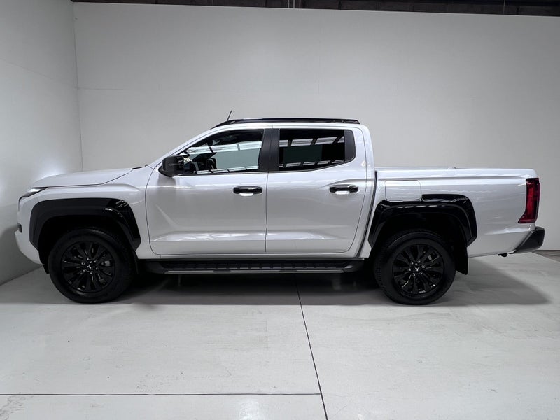 2025 Mitsubishi Triton VRX 2.4 Bi TURBO 4WD AUTO image 4