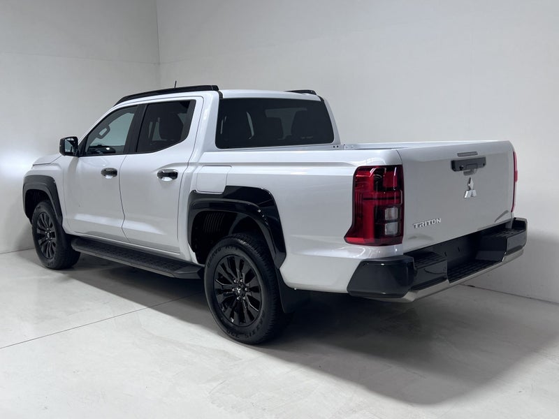 2025 Mitsubishi Triton VRX 2.4 Bi TURBO 4WD AUTO image 5