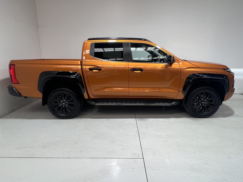 2025 Mitsubishi Triton VRX 2.4 Bi TURBO 4WD AUTO image 3
