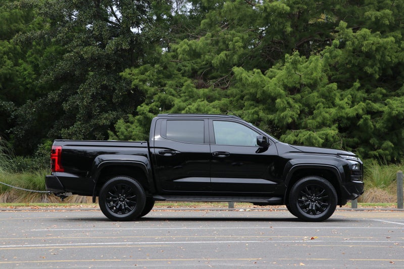 2025 Mitsubishi Triton VRX 2WD image 3