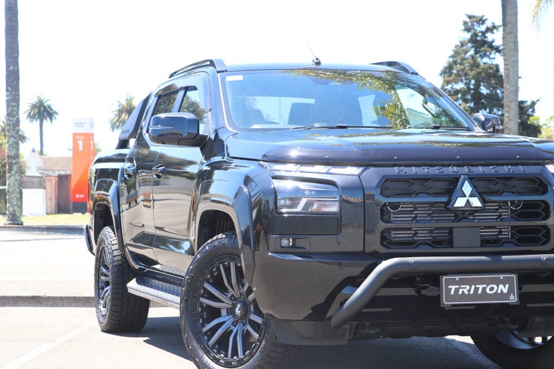 2025 Mitsubishi Triton VRX 2WD image 2