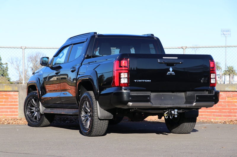2025 Mitsubishi Triton VRX 2WD image 2