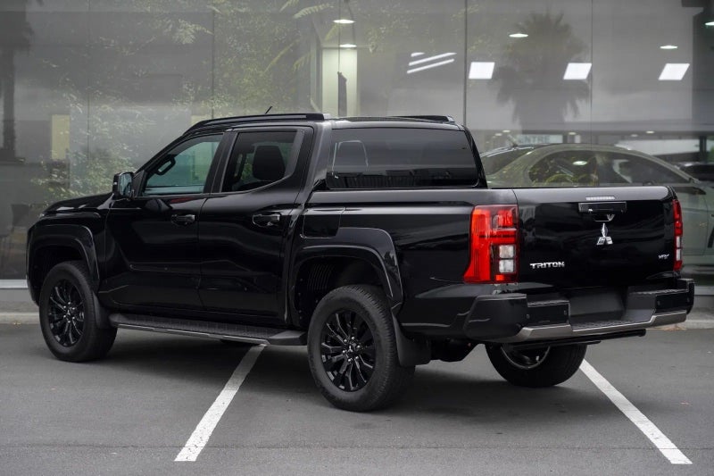 2025 Mitsubishi Triton VRX 2WD 6-sp auto image 4