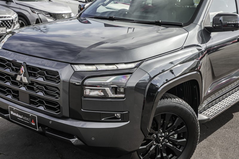2025 Mitsubishi Triton VRX 2WD DC WS image 3