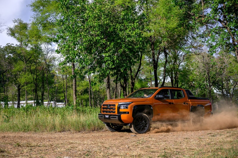 2025 Mitsubishi Triton VRX 2WD DIESEL BI-TURBO UTE image 2