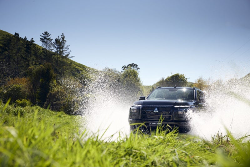 2025 Mitsubishi Triton VRX 2WD DIESEL BI-TURBO UTE image 3
