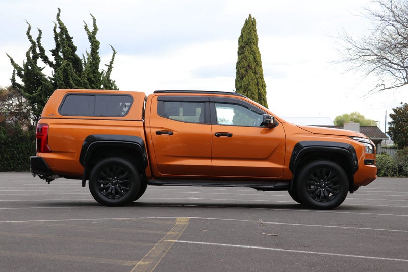 2025 Mitsubishi Triton VRX 4WD 6AT image 3