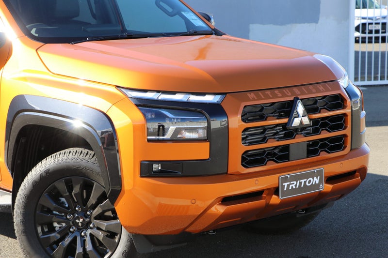 2025 Mitsubishi Triton VRX 4WD 6AT image 5