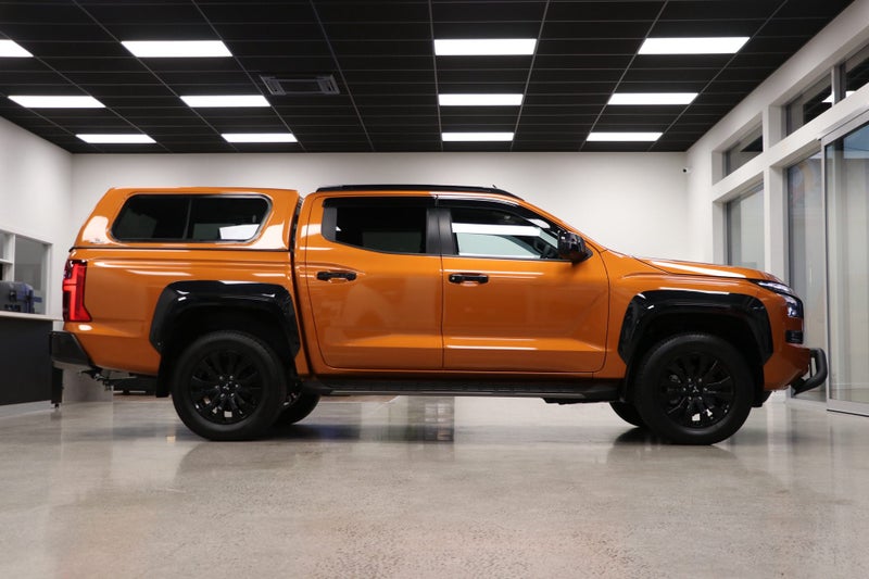 2025 Mitsubishi Triton VRX 4WD 6AT image 3