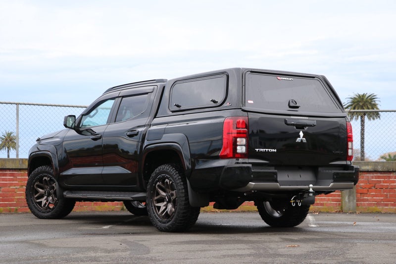 2025 Mitsubishi Triton VRX 4WD Auto image 2