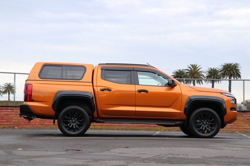 2025 Mitsubishi Triton VRX 4WD Auto image 3