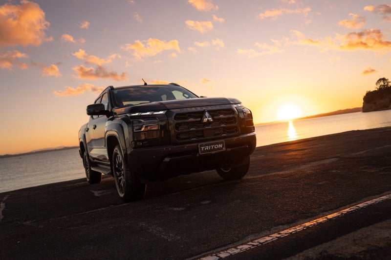 2025 Mitsubishi Triton VRX 4WD DIESEL BI-TURBO UTE image 3