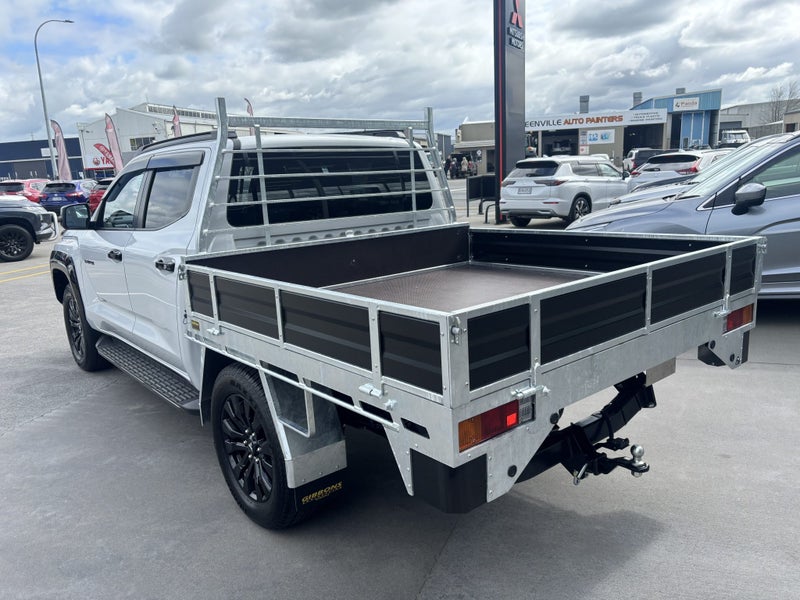 2025 Mitsubishi Triton VRX 4WD F/D image 5