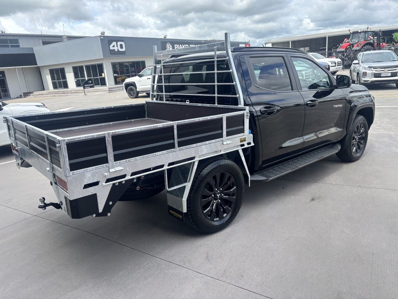 2025 Mitsubishi Triton VRX 4WD F/D image 3