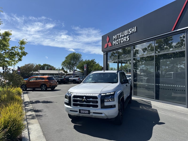 2025 Mitsubishi Triton VRX 4WD - THE BEAST image 2