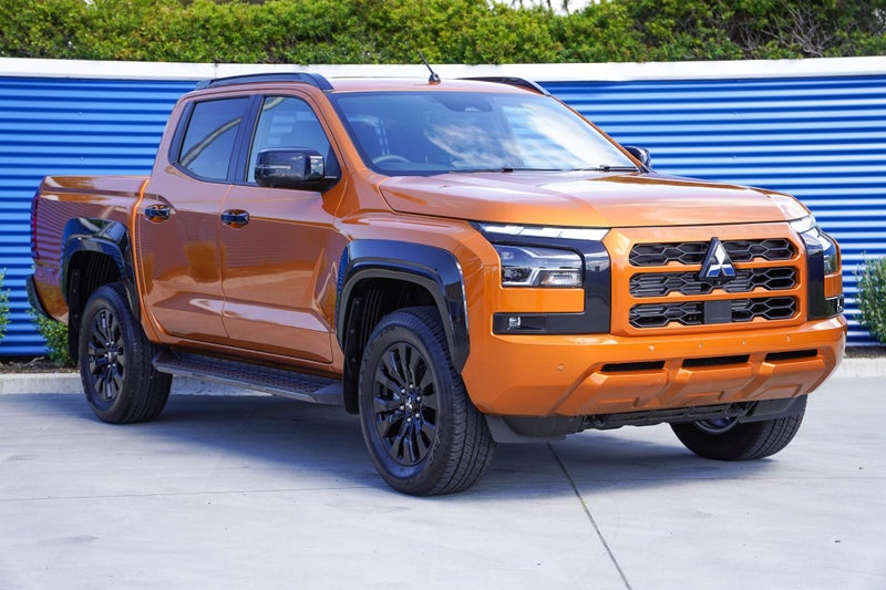 2025 Mitsubishi Triton VRX 4x4 6-sp auto image 1