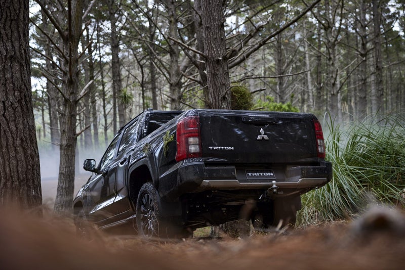 2025 Mitsubishi Triton VRX 4x4 - DEMO image 4