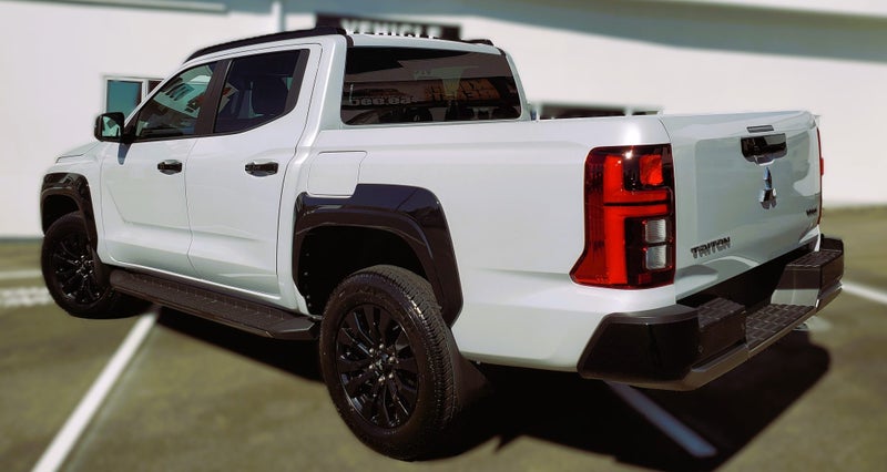 2025 Mitsubishi Triton VRX 4x4 - PRE-REG SPECIAL image 5