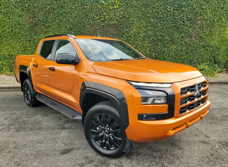 2025 Mitsubishi Triton VRX 4x4 - SPECIAL IN STORE image 1