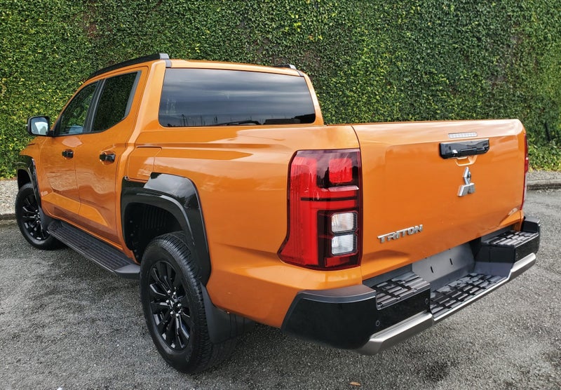 2025 Mitsubishi Triton VRX 4x4 - SPECIAL IN STORE image 4