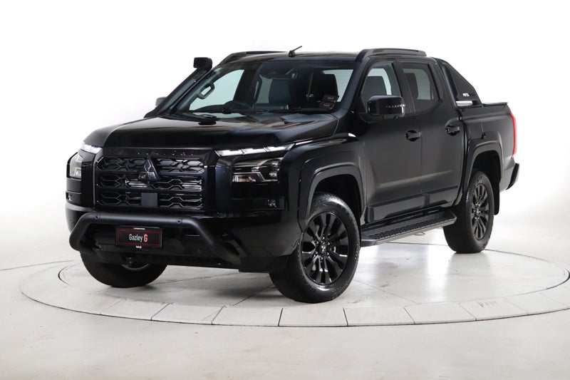 2025 Mitsubishi Triton VRX image 1