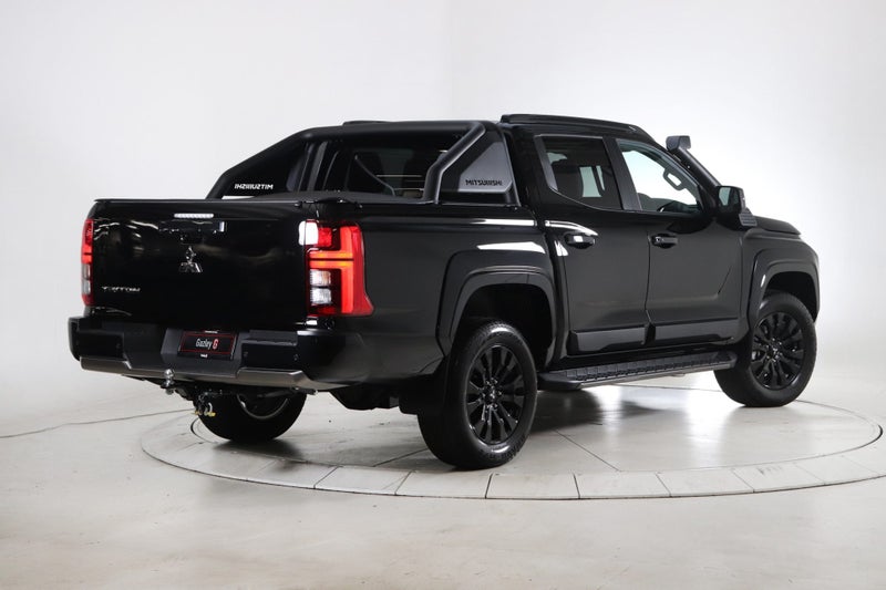 2025 Mitsubishi Triton VRX image 2