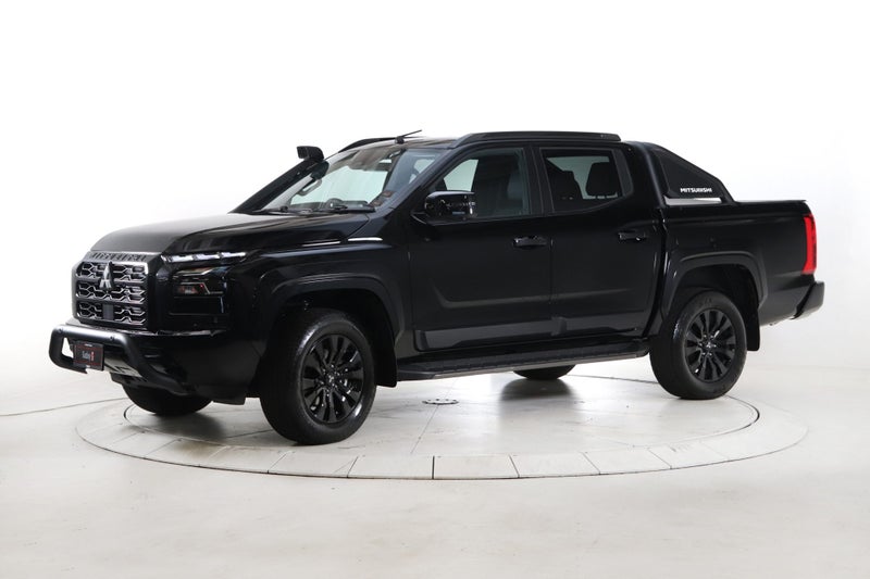 2025 Mitsubishi Triton VRX image 3