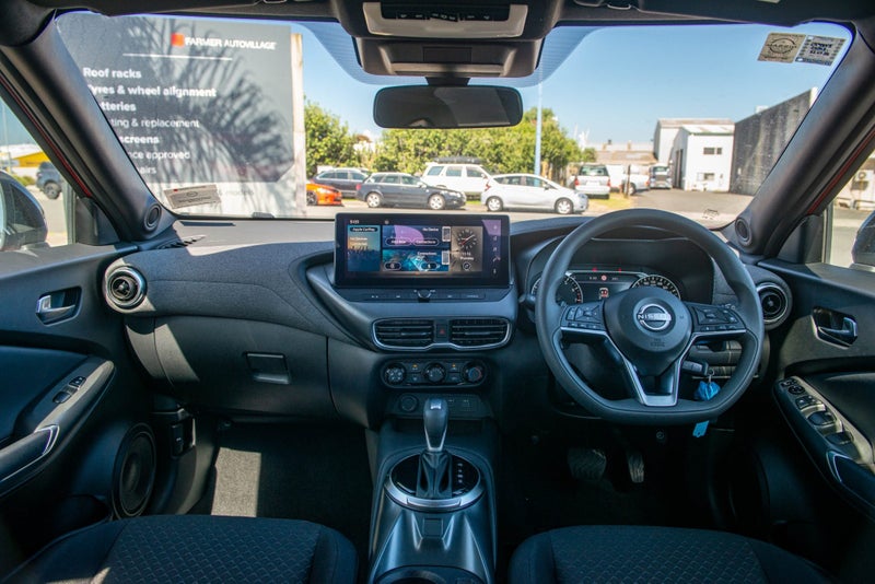 2025 Nissan Juke ST 1.0T Auto image 3