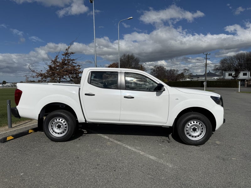 2025 Nissan Navara 4WD D/CAB 2.3 image 4