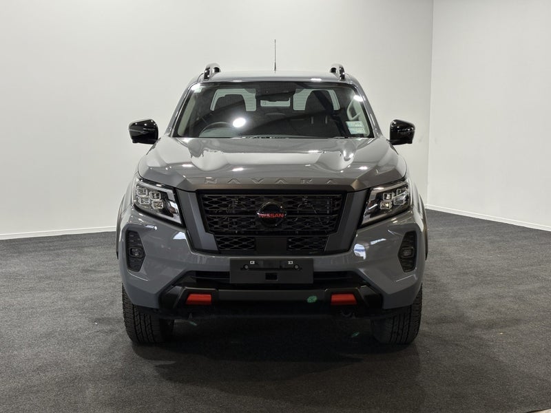2025 Nissan Navara Pro 4 X 4WD D/C A image 2