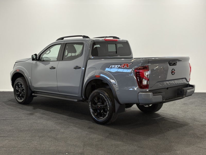 2025 Nissan Navara Pro 4 X 4WD D/C A image 5