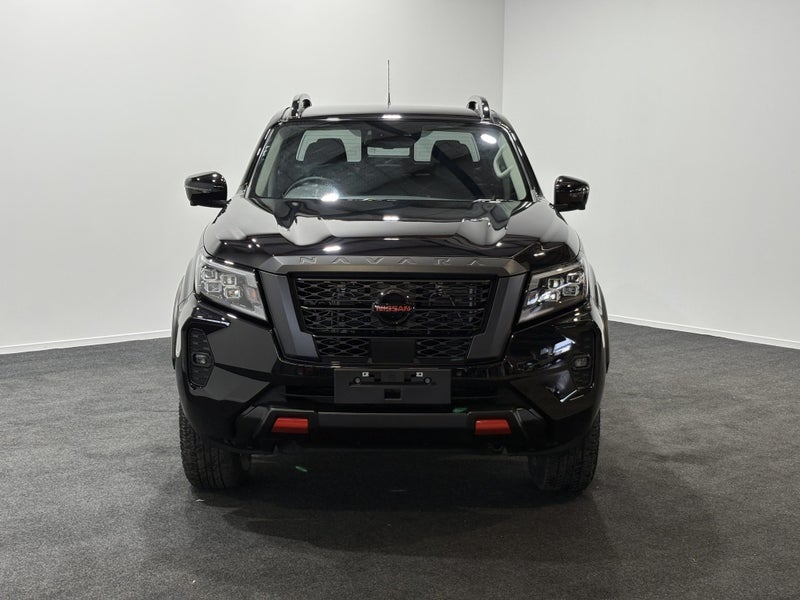 2025 Nissan Navara Pro 4 X 4WD D/C A image 2
