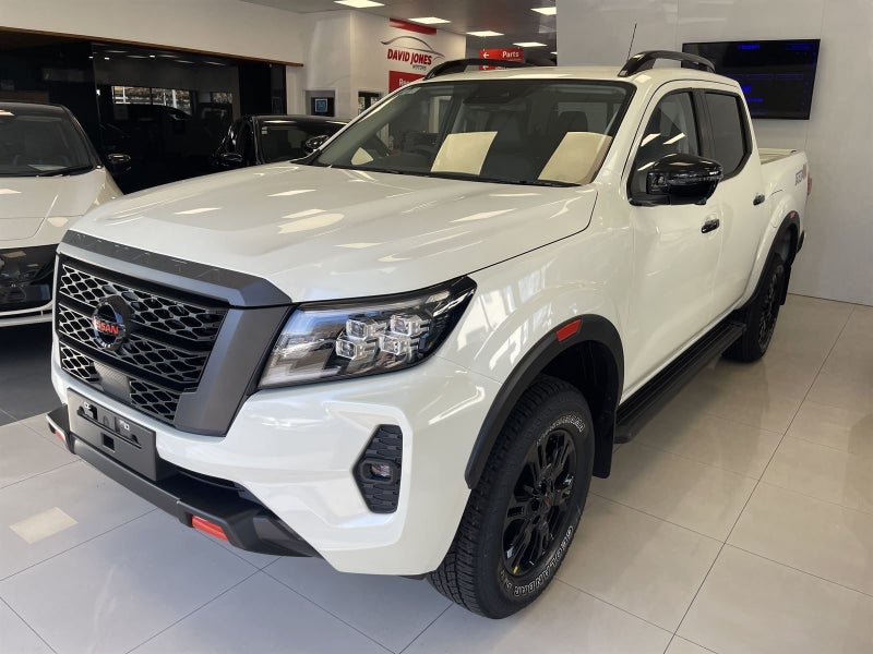 2025 Nissan Navara PRO-4X image 3