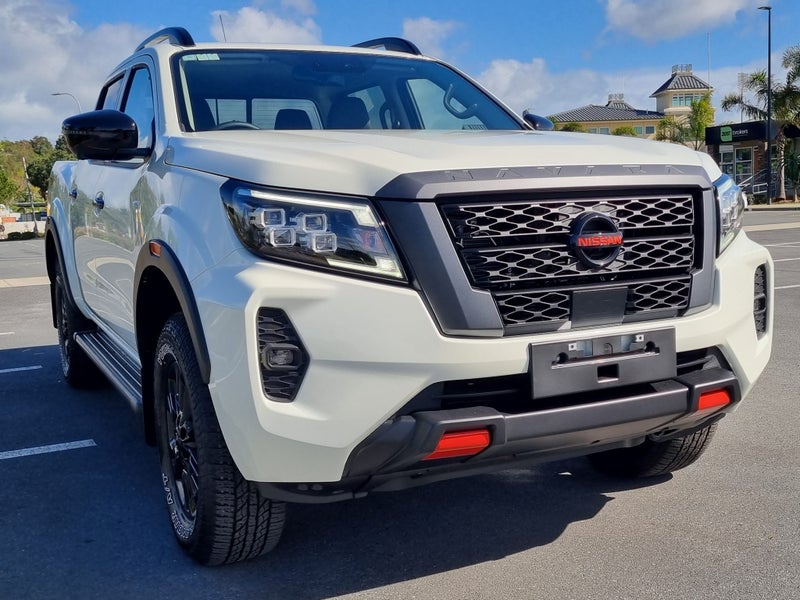 2025 Nissan Navara Pro-4X 2.3D/4WD/7 SPEED AUTO image 4